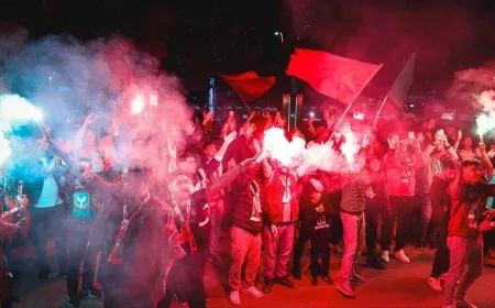 Amedspor, Kritik Manisa FK Deplasmanı Öncesi Taraftar Desteği Aldı: Barikat Ege'den Moral Ziyareti